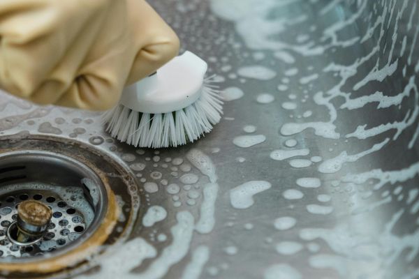 Entretien ménager : facilitez votre quotidien en réservant votre aide ménagère en ligne